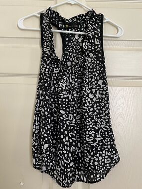 LUNA TIKS  Black & White Ruffle Neck  Printed top